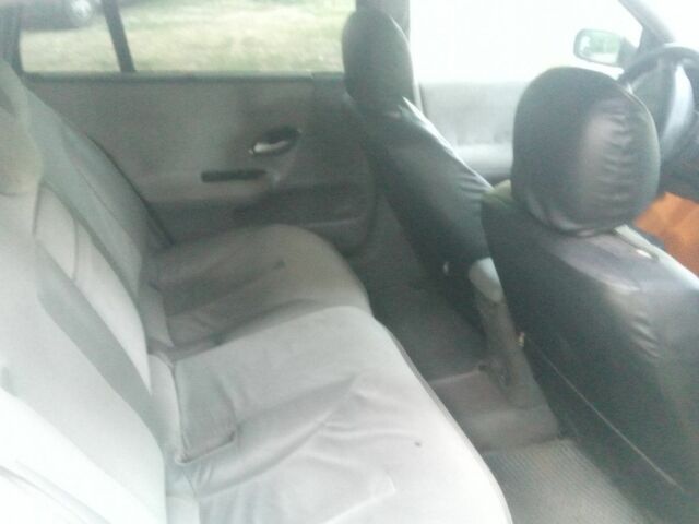 Серый Рено 5, объемом двигателя 1.9 л и пробегом 350 тыс. км за 3000 $, фото 2 на Automoto.ua