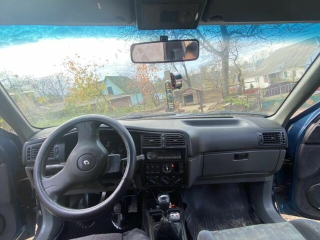 Синий Рено 5, объемом двигателя 1.7 л и пробегом 1000 тыс. км за 650 $, фото 1 на Automoto.ua