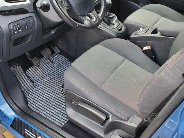 Синий Рено 5, объемом двигателя 1.5 л и пробегом 215 тыс. км за 8950 $, фото 5 на Automoto.ua