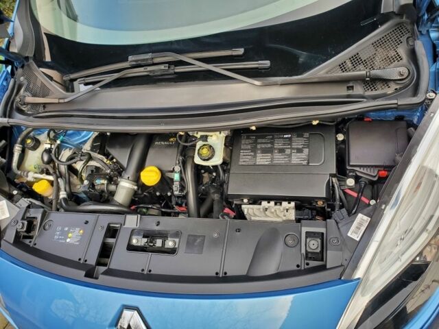 Синий Рено 5, объемом двигателя 1.5 л и пробегом 215 тыс. км за 8950 $, фото 6 на Automoto.ua