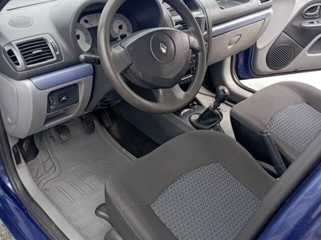 Синий Рено 5, объемом двигателя 1.4 л и пробегом 285 тыс. км за 3200 $, фото 3 на Automoto.ua