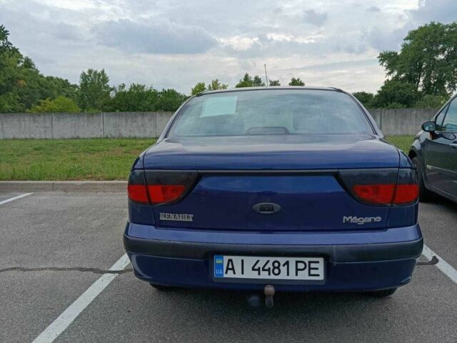 Синий Рено 5, объемом двигателя 1.6 л и пробегом 343 тыс. км за 2300 $, фото 2 на Automoto.ua