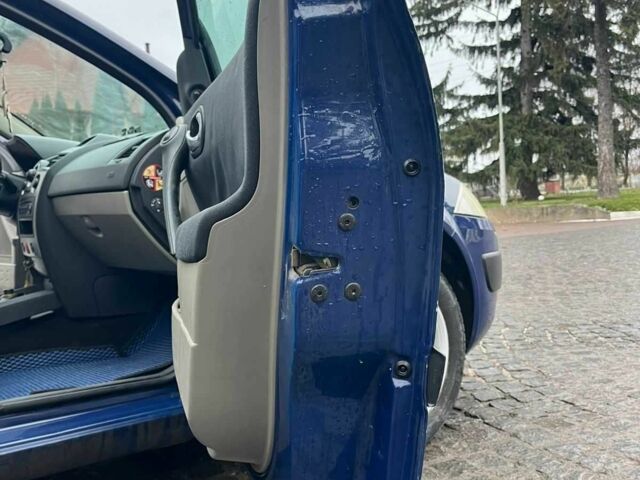Синий Рено 5, объемом двигателя 1.4 л и пробегом 2 тыс. км за 4750 $, фото 12 на Automoto.ua