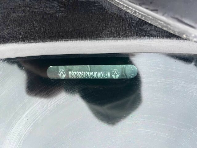 Синий Рено 5, объемом двигателя 1.4 л и пробегом 2 тыс. км за 4750 $, фото 7 на Automoto.ua