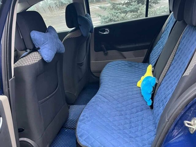 Синий Рено 5, объемом двигателя 1.4 л и пробегом 2 тыс. км за 4750 $, фото 15 на Automoto.ua