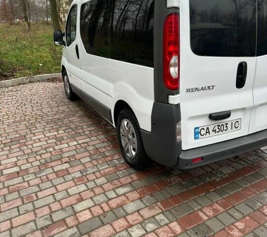 Белый Рено 6, объемом двигателя 2 л и пробегом 264 тыс. км за 12000 $, фото 5 на Automoto.ua