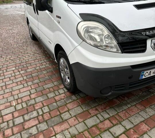 Белый Рено 6, объемом двигателя 2 л и пробегом 264 тыс. км за 12000 $, фото 3 на Automoto.ua