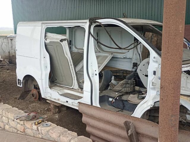 Білий Рено 6, об'ємом двигуна 2.4 л та пробігом 201 тис. км за 1426 $, фото 2 на Automoto.ua