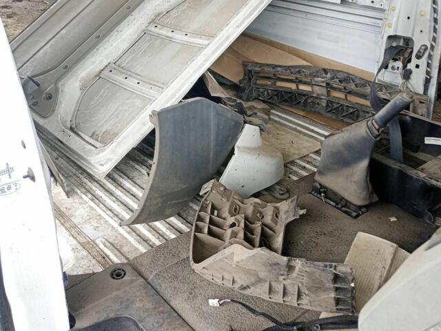 Білий Рено 6, об'ємом двигуна 2.4 л та пробігом 201 тис. км за 1426 $, фото 3 на Automoto.ua