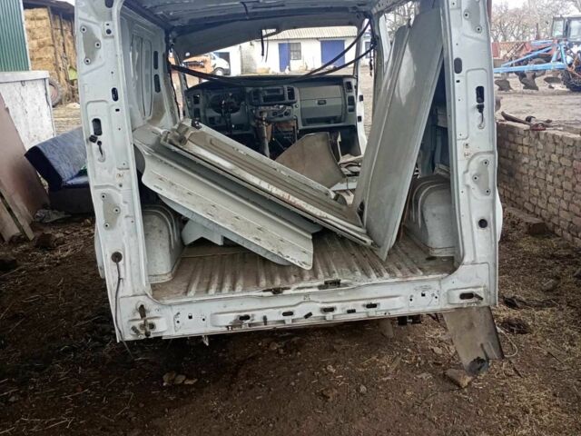 Білий Рено 6, об'ємом двигуна 2.4 л та пробігом 201 тис. км за 1426 $, фото 5 на Automoto.ua