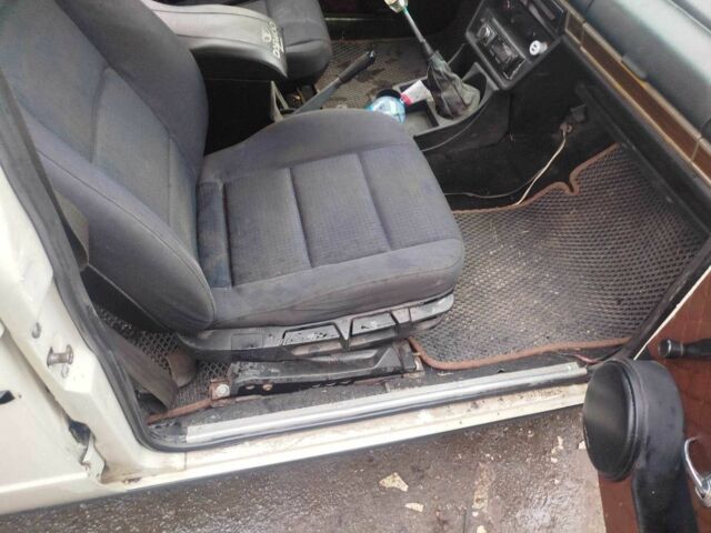 Белый Рено 6, объемом двигателя 0 л и пробегом 88 тыс. км за 1850 $, фото 10 на Automoto.ua