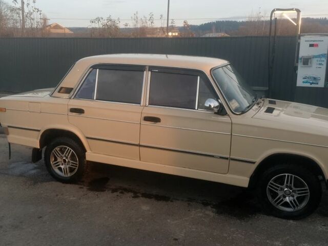 Бежевый Рено 6, объемом двигателя 6 л и пробегом 1 тыс. км за 1200 $, фото 1 на Automoto.ua