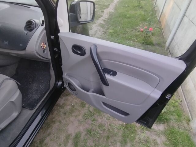 Черный Рено 6, объемом двигателя 1.5 л и пробегом 250 тыс. км за 5400 $, фото 10 на Automoto.ua