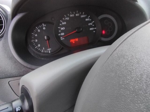 Черный Рено 6, объемом двигателя 1.5 л и пробегом 250 тыс. км за 5400 $, фото 9 на Automoto.ua