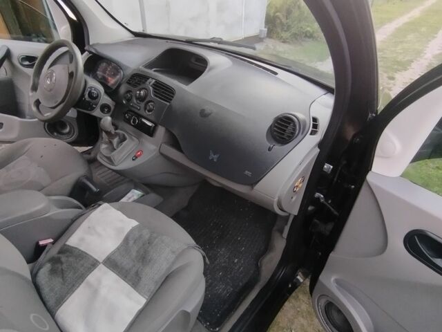 Черный Рено 6, объемом двигателя 1.5 л и пробегом 250 тыс. км за 5400 $, фото 12 на Automoto.ua