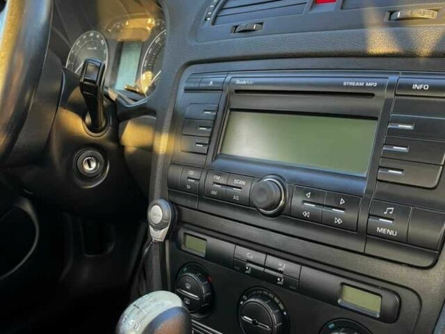Сірий Рено 6, об'ємом двигуна 2 л та пробігом 368 тис. км за 2607 $, фото 2 на Automoto.ua
