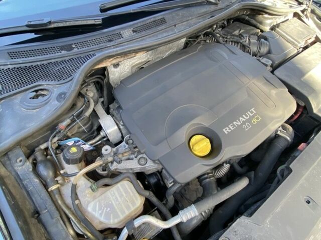 Серый Рено 6, объемом двигателя 2 л и пробегом 278 тыс. км за 7700 $, фото 6 на Automoto.ua