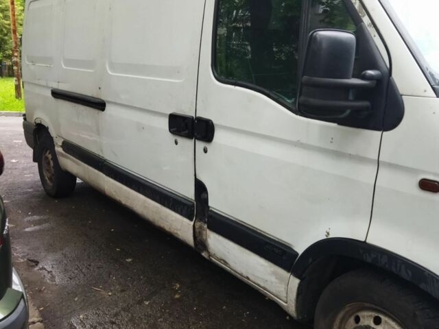 Белый Рено 8, объемом двигателя 2.5 л и пробегом 580 тыс. км за 4300 $, фото 1 на Automoto.ua