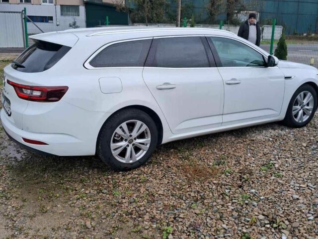 Белый Рено 8, объемом двигателя 1.5 л и пробегом 215 тыс. км за 313 $, фото 3 на Automoto.ua