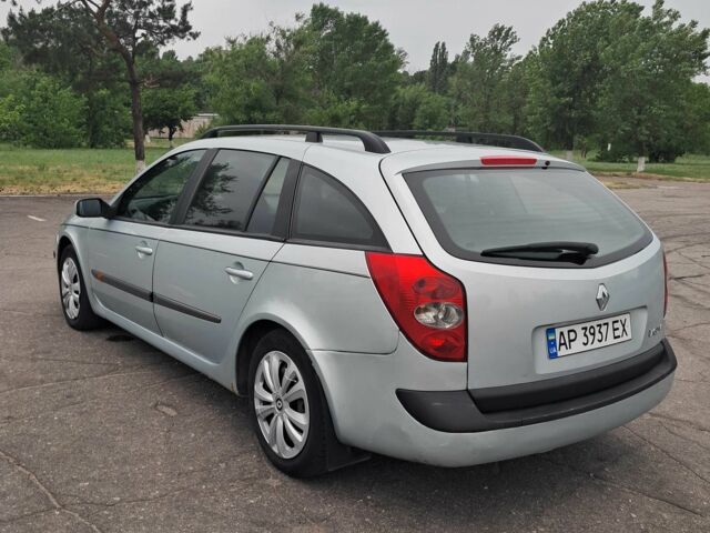 Серый Рено 8, объемом двигателя 1.9 л и пробегом 405 тыс. км за 3600 $, фото 6 на Automoto.ua