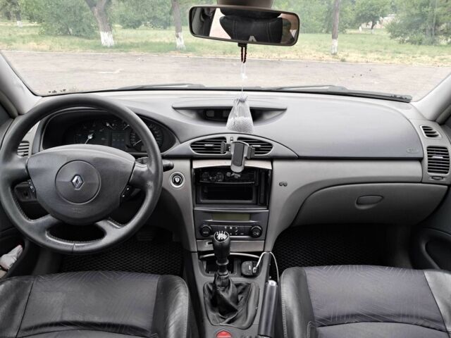 Серый Рено 8, объемом двигателя 1.9 л и пробегом 405 тыс. км за 3600 $, фото 20 на Automoto.ua