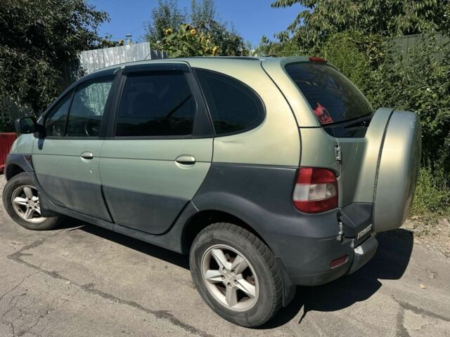 Зелений Рено 8, об'ємом двигуна 2 л та пробігом 198 тис. км за 3866 $, фото 2 на Automoto.ua