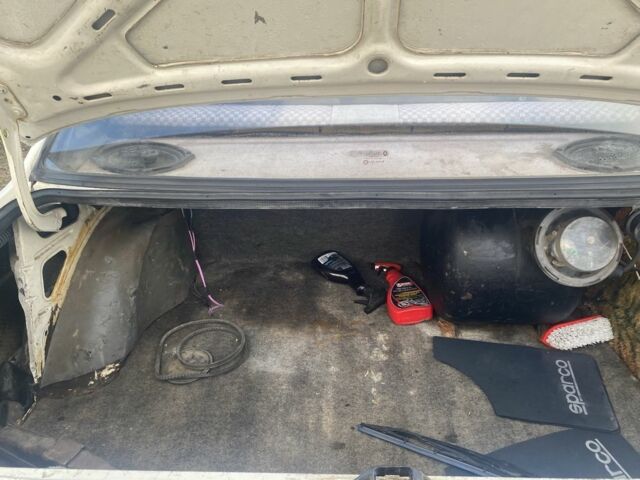 Белый Рено 9, объемом двигателя 0 л и пробегом 2 тыс. км за 1600 $, фото 5 на Automoto.ua