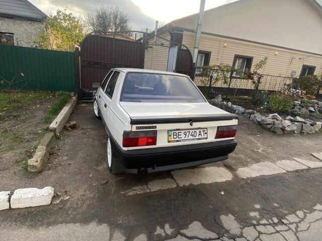 Белый Рено 9, объемом двигателя 0 л и пробегом 2 тыс. км за 1600 $, фото 2 на Automoto.ua