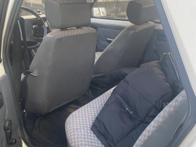 Белый Рено 9, объемом двигателя 0 л и пробегом 2 тыс. км за 1600 $, фото 4 на Automoto.ua