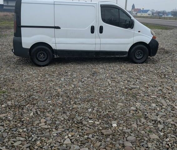 Белый Рено 9, объемом двигателя 1.9 л и пробегом 400 тыс. км за 4900 $, фото 2 на Automoto.ua