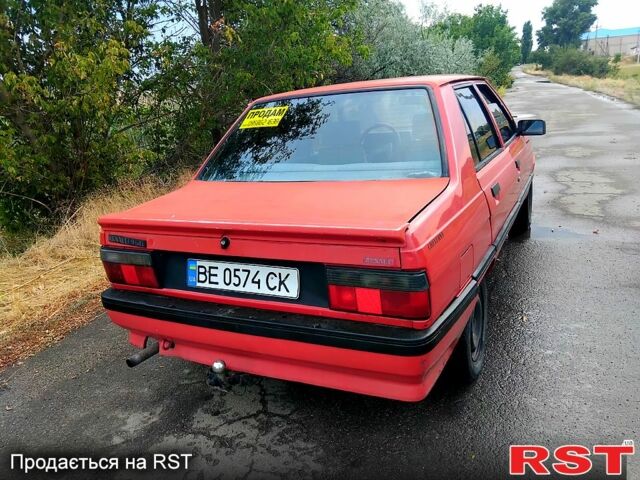 Красный Рено 9, объемом двигателя 1.4 л и пробегом 250 тыс. км за 850 $, фото 3 на Automoto.ua