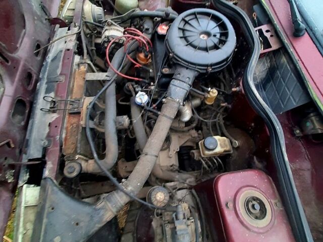 Красный Рено 9, объемом двигателя 1.5 л и пробегом 179 тыс. км за 500 $, фото 5 на Automoto.ua