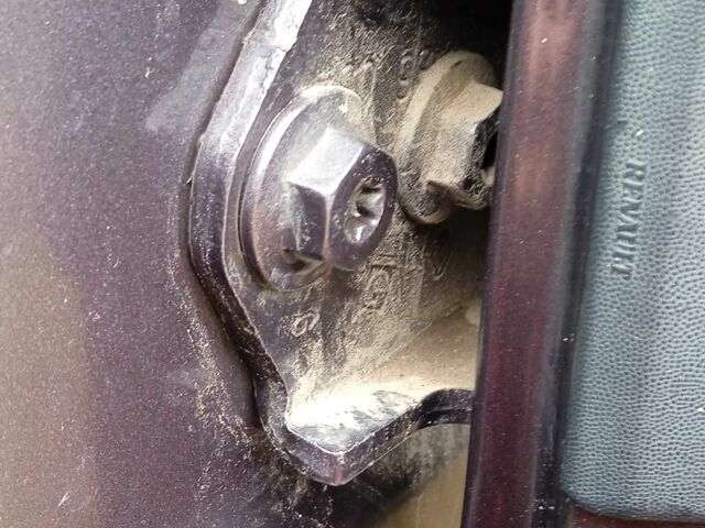 Серый Рено 9, объемом двигателя 1.6 л и пробегом 290 тыс. км за 167000 $, фото 4 на Automoto.ua