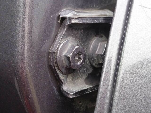 Серый Рено 9, объемом двигателя 1.6 л и пробегом 290 тыс. км за 167000 $, фото 5 на Automoto.ua