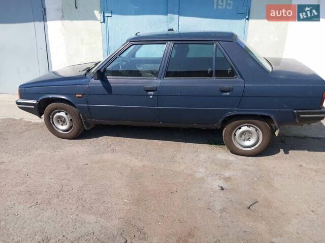 Синий Рено 9, объемом двигателя 1.11 л и пробегом 200 тыс. км за 800 $, фото 1 на Automoto.ua