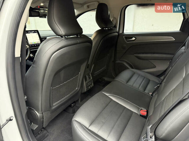 Белый Рено Arkana, объемом двигателя 1.33 л и пробегом 50 тыс. км за 15750 $, фото 19 на Automoto.ua