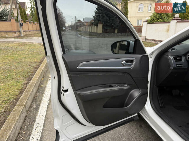 Белый Рено Arkana, объемом двигателя 1.33 л и пробегом 50 тыс. км за 15750 $, фото 15 на Automoto.ua