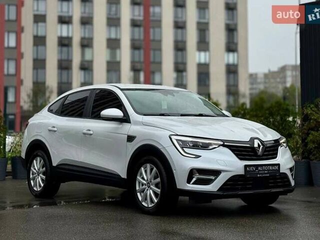 Белый Рено Arkana, объемом двигателя 1.6 л и пробегом 101 тыс. км за 15700 $, фото 5 на Automoto.ua
