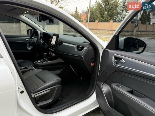Белый Рено Arkana, объемом двигателя 1.33 л и пробегом 50 тыс. км за 15750 $, фото 22 на Automoto.ua