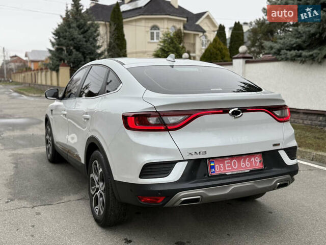 Белый Рено Arkana, объемом двигателя 1.33 л и пробегом 50 тыс. км за 15750 $, фото 8 на Automoto.ua
