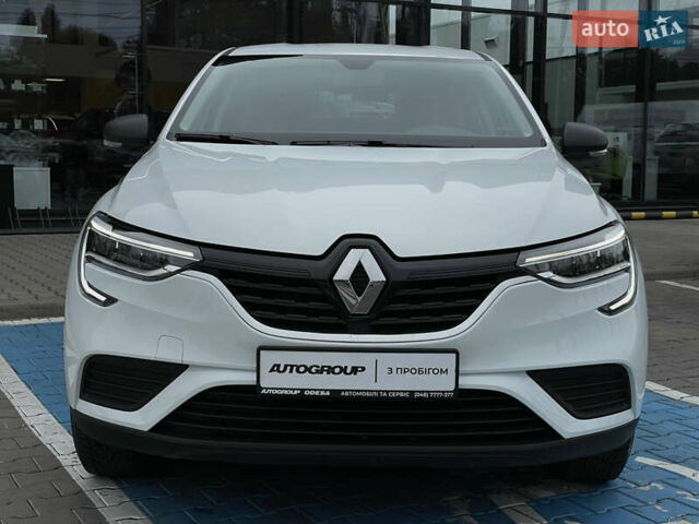 Белый Рено Arkana, объемом двигателя 1.6 л и пробегом 7 тыс. км за 19900 $, фото 3 на Automoto.ua