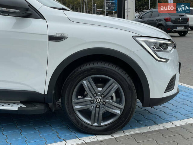Белый Рено Arkana, объемом двигателя 1.6 л и пробегом 7 тыс. км за 19900 $, фото 5 на Automoto.ua