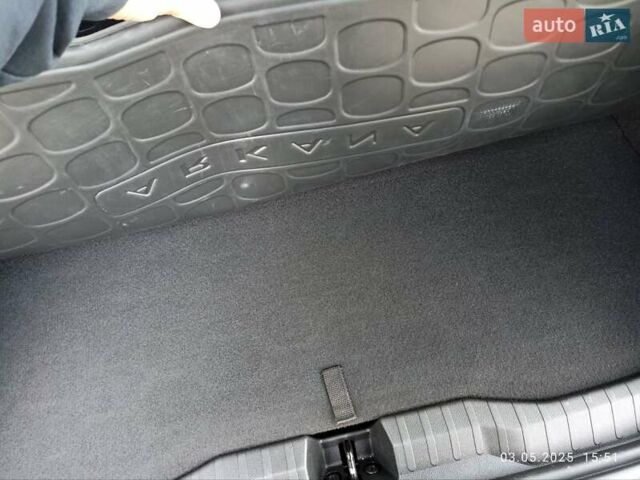 Белый Рено Arkana, объемом двигателя 1.6 л и пробегом 91 тыс. км за 15200 $, фото 24 на Automoto.ua