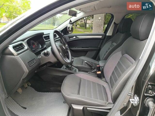 Чорний Рено Arkana, об'ємом двигуна 1.6 л та пробігом 13 тис. км за 19200 $, фото 27 на Automoto.ua
