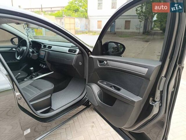 Чорний Рено Arkana, об'ємом двигуна 1.6 л та пробігом 13 тис. км за 19200 $, фото 55 на Automoto.ua