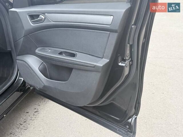 Чорний Рено Arkana, об'ємом двигуна 1.6 л та пробігом 74 тис. км за 16500 $, фото 7 на Automoto.ua