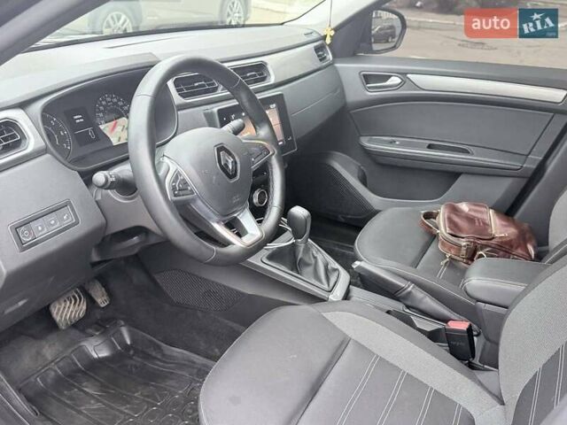 Чорний Рено Arkana, об'ємом двигуна 1.6 л та пробігом 74 тис. км за 16500 $, фото 12 на Automoto.ua