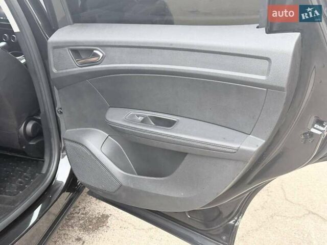 Чорний Рено Arkana, об'ємом двигуна 1.6 л та пробігом 74 тис. км за 16500 $, фото 6 на Automoto.ua