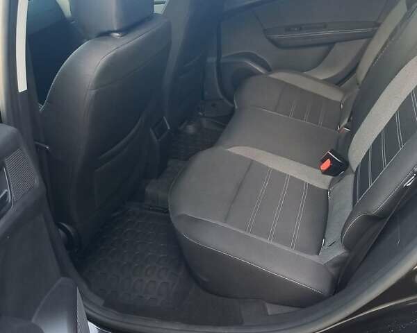Черный Рено Arkana, объемом двигателя 1.6 л и пробегом 90 тыс. км за 13990 $, фото 6 на Automoto.ua