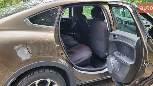 Коричневий Рено Arkana, об'ємом двигуна 1.33 л та пробігом 45 тис. км за 18000 $, фото 10 на Automoto.ua